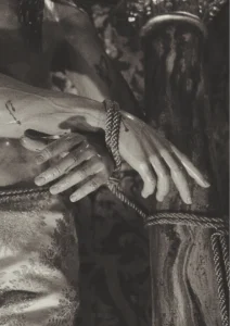 foto de las manos del cristo de la columna